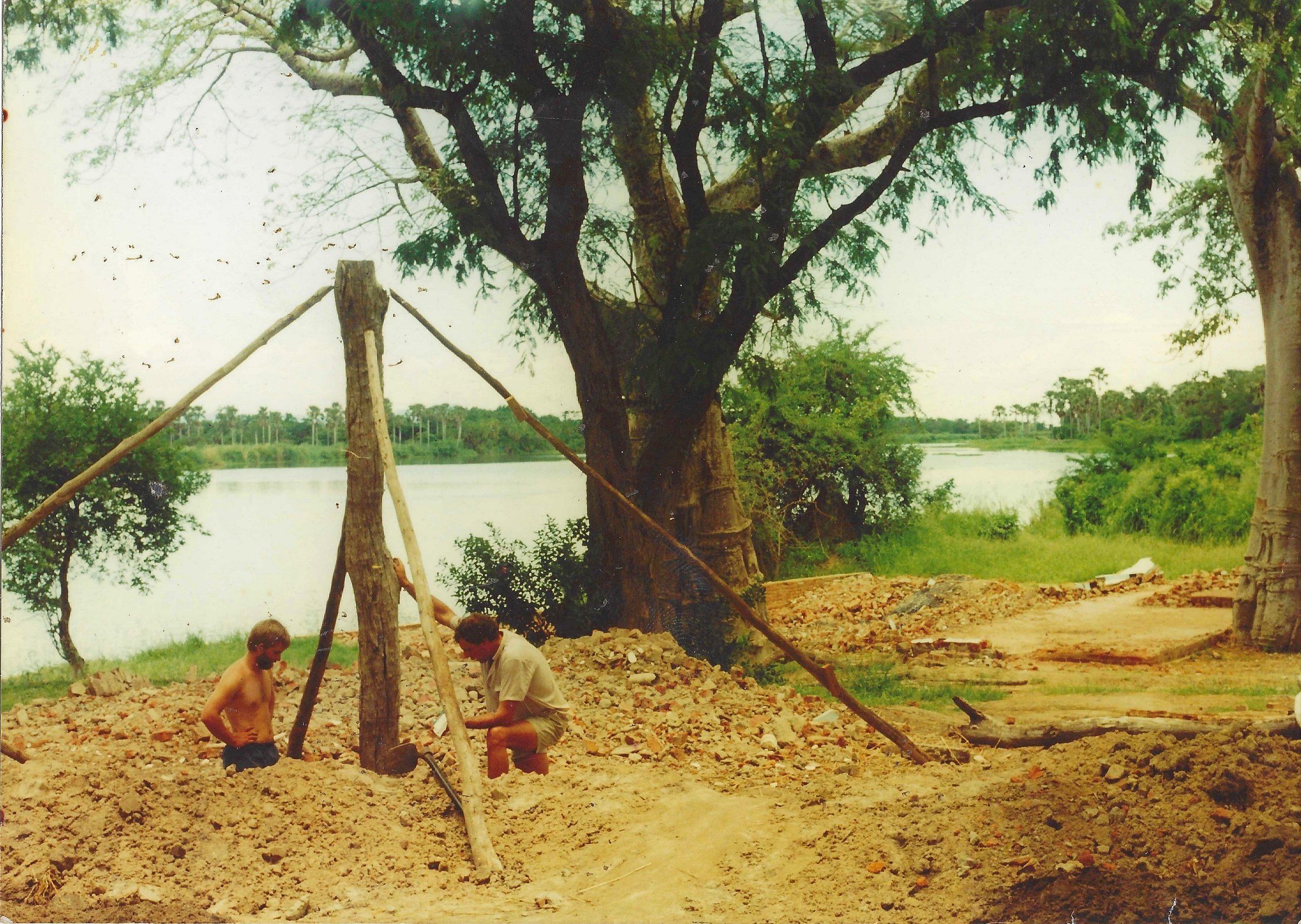 The first post being put up for Mvuu Camp in 1993.
