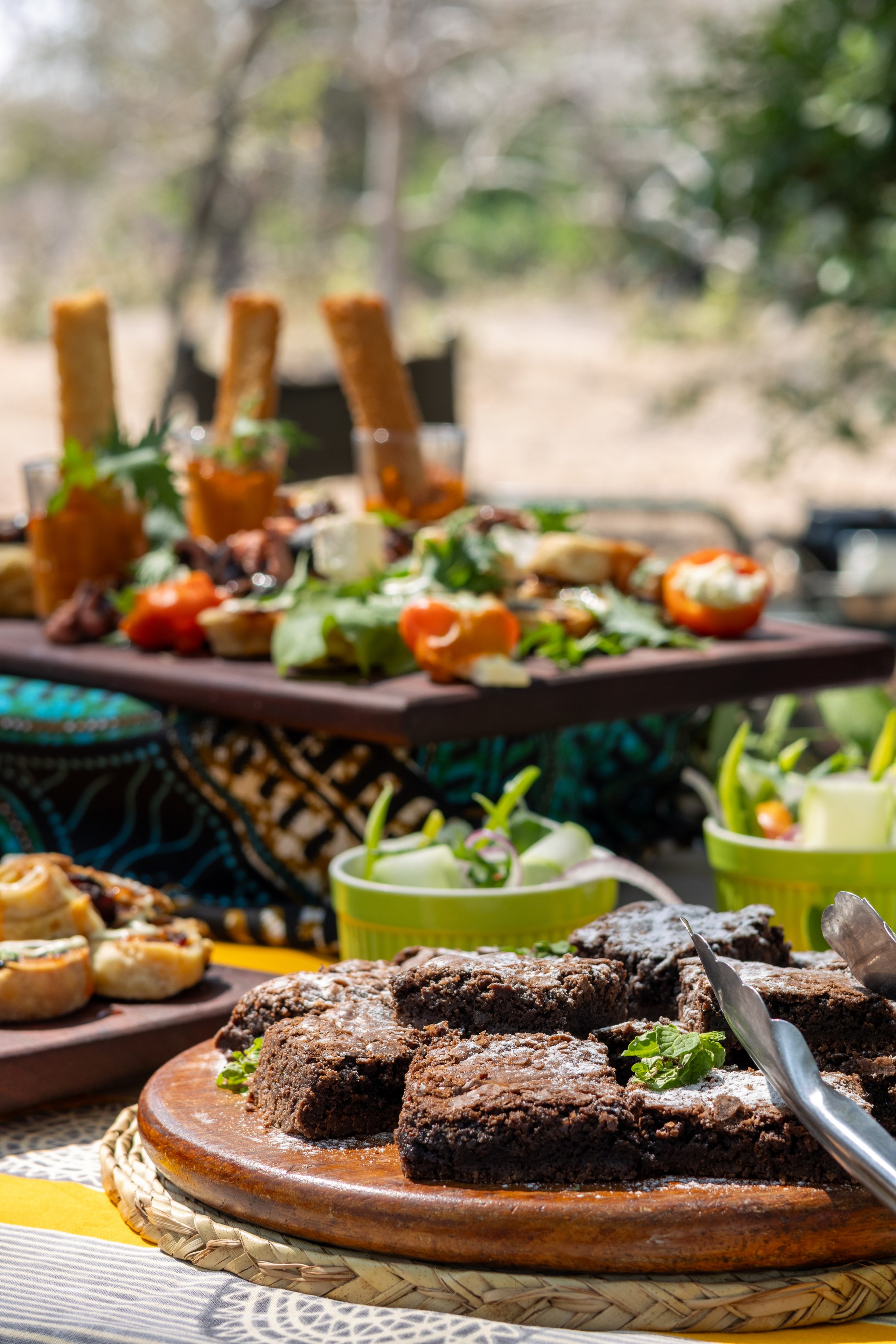 A bush brunch spread at Mvuu.