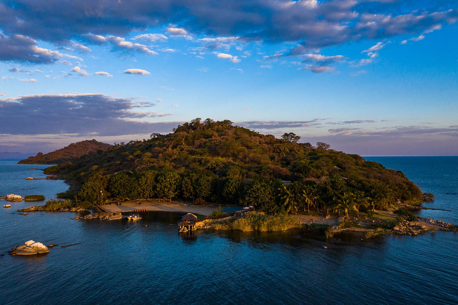 Blue Zebra Island Lodge and the Nankoma Island shoreline.